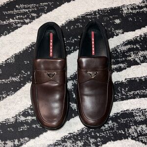 Prada Authentic Made In Italy Men's brown Leather Loafers Size 9